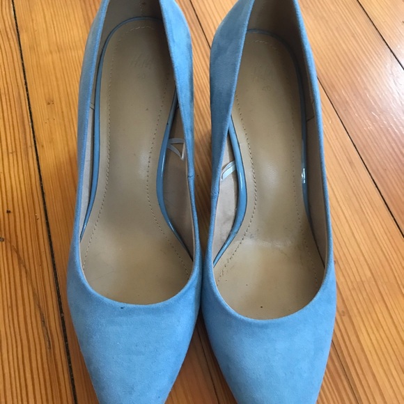 Shoes - Picture 4 of 5